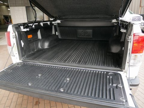 タンドラ　トヨタ　逆輸入車　BBQ　キャンプ　四駆　アメ車　日本車　トラック　ピックアップ (1)